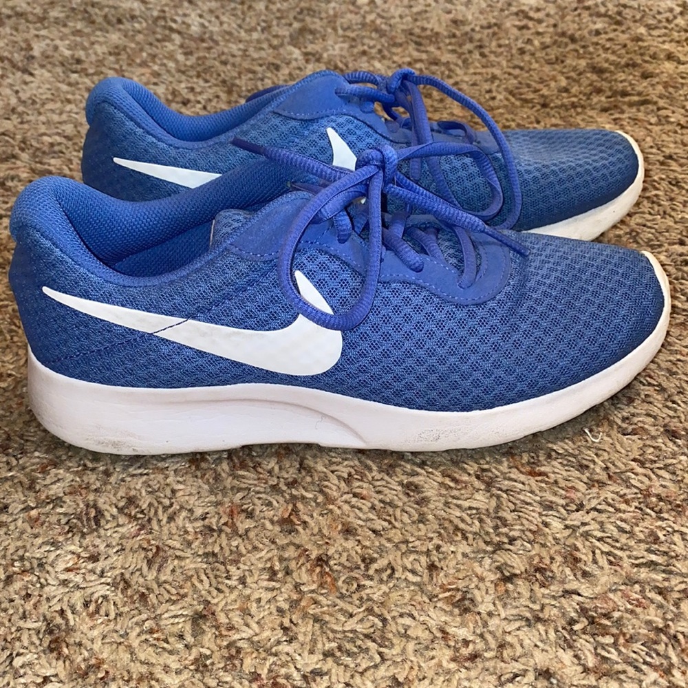 Blue Nike Tennis Shoes Gem